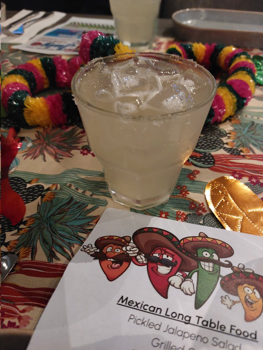 freopics_'s tweet image. So good to get out, let loose and forget about life just for a little bit 💜
#snapchatfun #mexicannight 
#longtable #abitdrunk #Thursdayfun