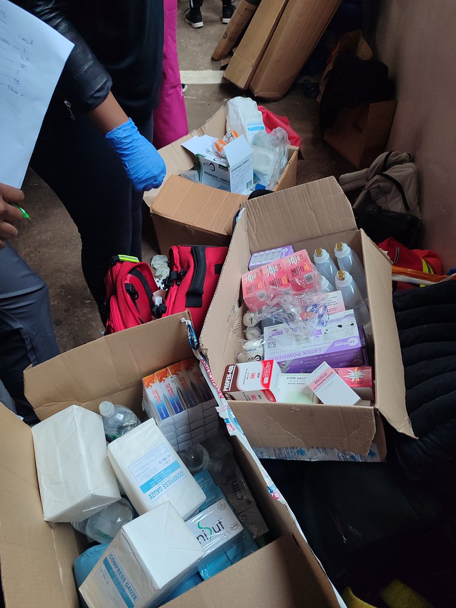 Dr_AustinOmondi's tweet photo. Thank you everyone for supporting us with medical supplies. https://t.co/F2jRbC2vpb