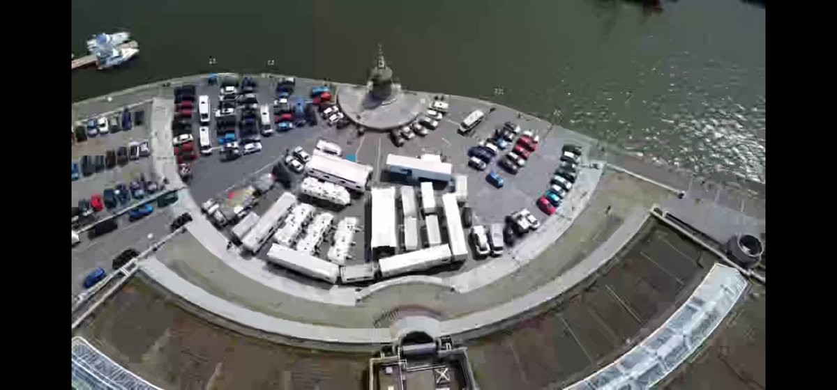 BrisFilmOffice's tweet photo. When it comes to unit bases, Bristol's got you covered! Thanks to our friends at @FacilitiesbyADF for sharing these recent drone shots of Lloyds Amphitheatre unit base - managed by Bristol Film Office - looking nice & busy for a recent shootπ¬π
#filmedinBristol #unitbases #crew https://t.co/hdHZ76SaxN