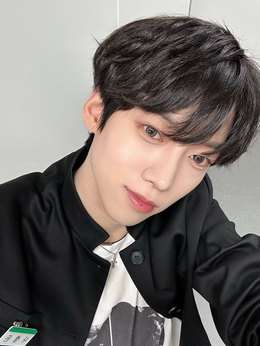 _AMPERSANDONE_'s tweet photo. 오늘은 나고야에 계신 앤디어분들을 만났는데 날씨도 좋고 모든게 퍼펙트한 날이었다~ㅎㅎ 다들 잘 자용❤️💖

#앰퍼샌드원 #AMPERSANDONE 
#나캠든 #KAMDEN https://t.co/EHUw2SDvFj