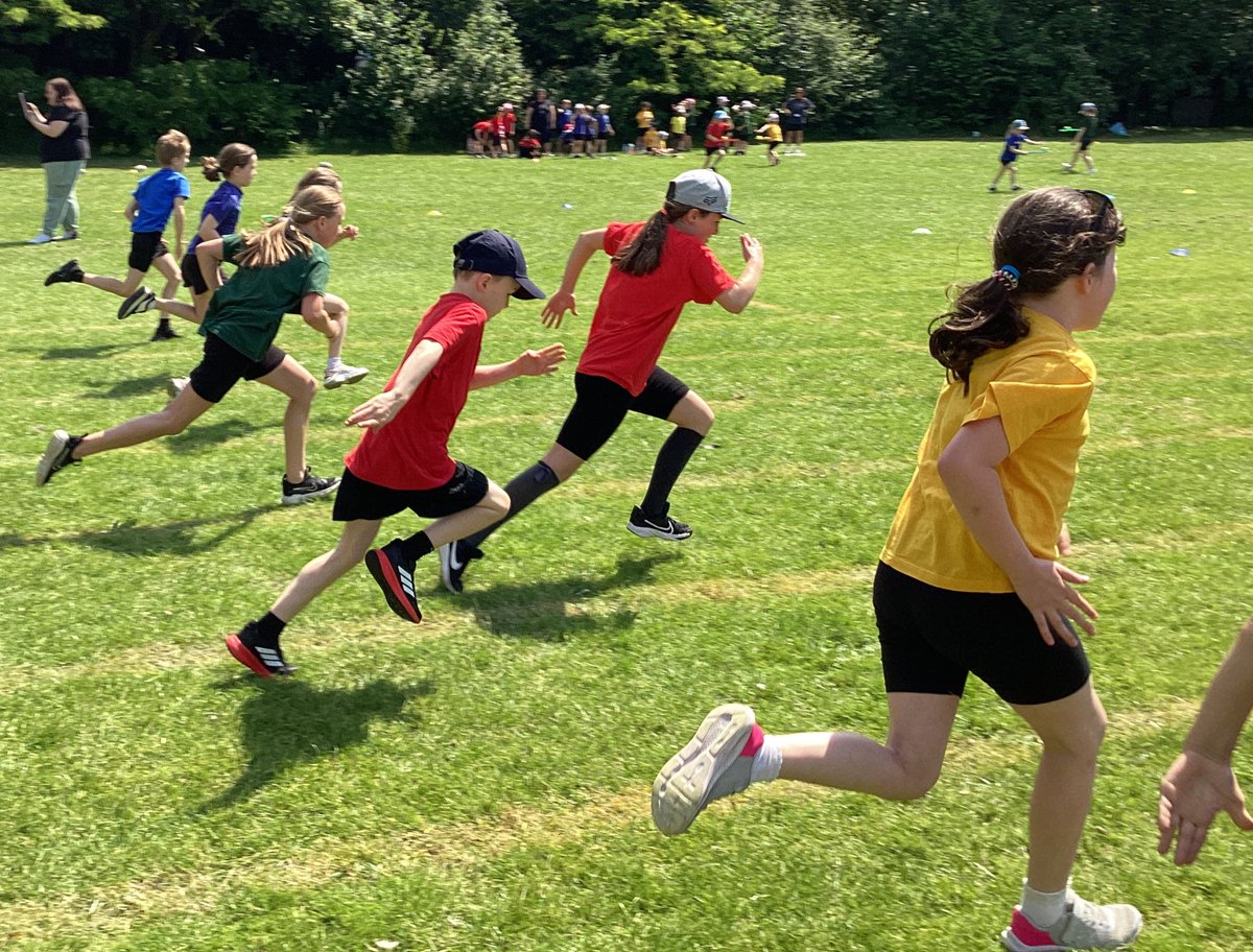 MissMoon tweet media