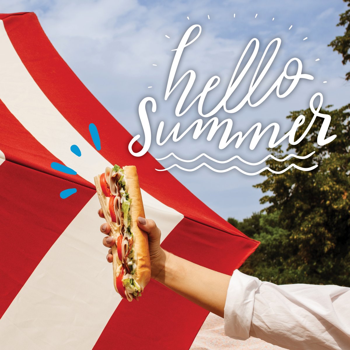 erbertgerberts's tweet image. ⛱️ HAPPY FIRST DAY OF SUMMER! ☀️
We&apos;ll see you at the beach, with sandwich in hand! 🥪
.
.
.
#erbertandgerberts #firstdayofsummer #summer #sandwiches #beach #beachumbrella #hellosummer
