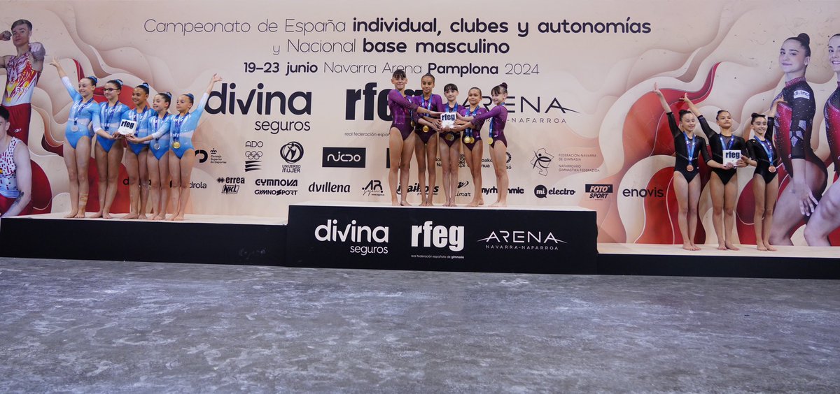 🏆Entrega de premios de las gimnastas de Vía Olímpica 4.

Recibe la beca Divina Seguros la gimnasta Victoria Palmisano por su resultado en la clasificación general. 

✨¡Enhorabuena a todas! ✨

#GAPamplona24