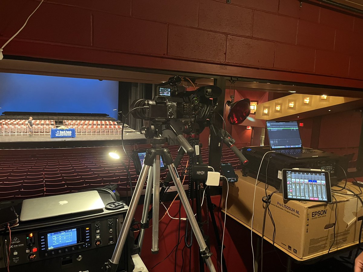 BlindBrookTech's tweet image. Moving up and graduation day! Nothing better.