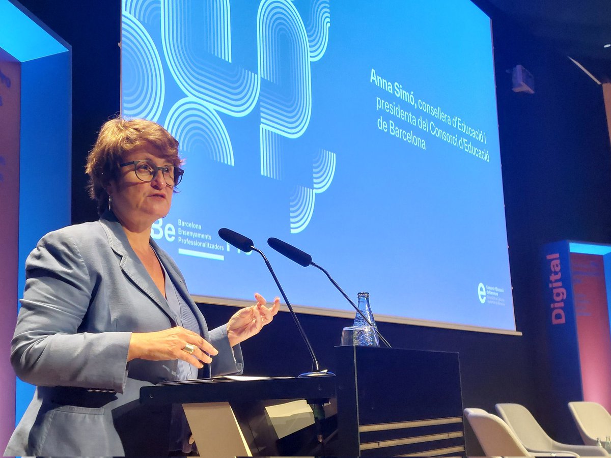 fabianmohedano's tweet image. Avui es presenta el pulmó verd del Mapa de centres de la formació professional de Catalunya: el pla director de Barcelona. Tot el reconeixement al @consorciedubcn. 
✅ 35 centres especialitzats públics en l'Horítzó 2030
✅ 11 sectors professionals
✅ 45.246 alumnes