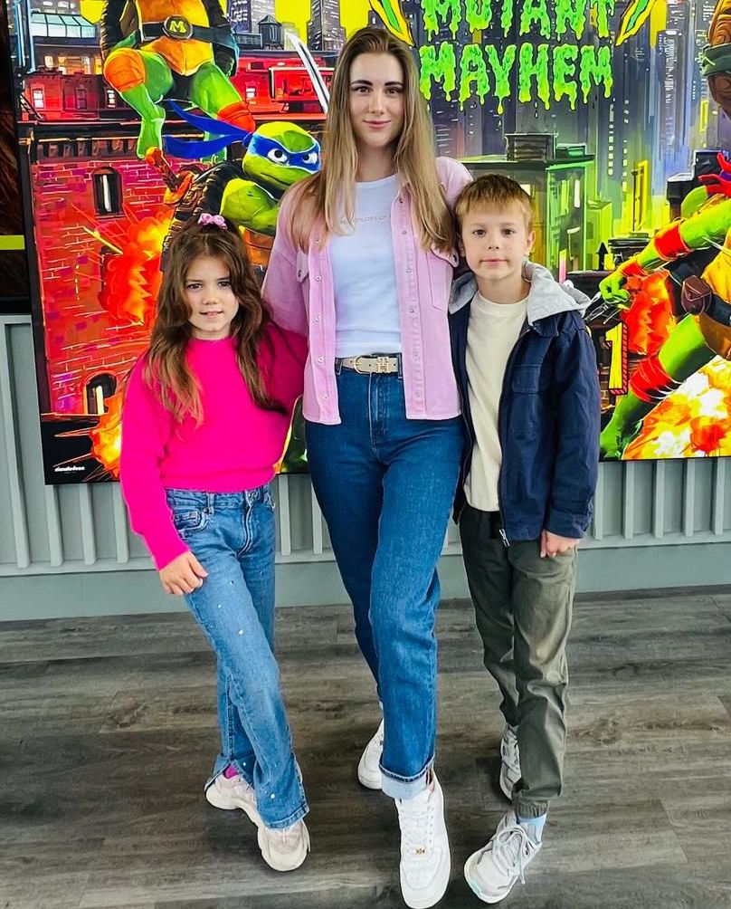 On #RefugeeDay2024 - Yuliia &amp; her children have lived in Killarney with their host since 2022. 💛 
 
"I am grateful for the opportunity to live with an Irish family. They helped my family when we found ourselves in very difficult circumstances in another country."