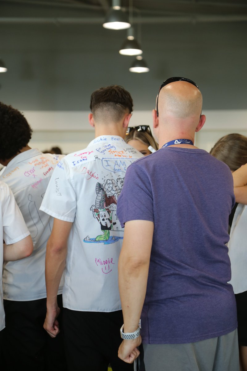 DeltaCLW's tweet image. Lovely to see Year 11 back in school
@DeltaCLW for their Leavers&apos; Assembly and shirt signing. A great chance for staff to say goodbye and good luck for our amazing Class of 2024. #gcses2024