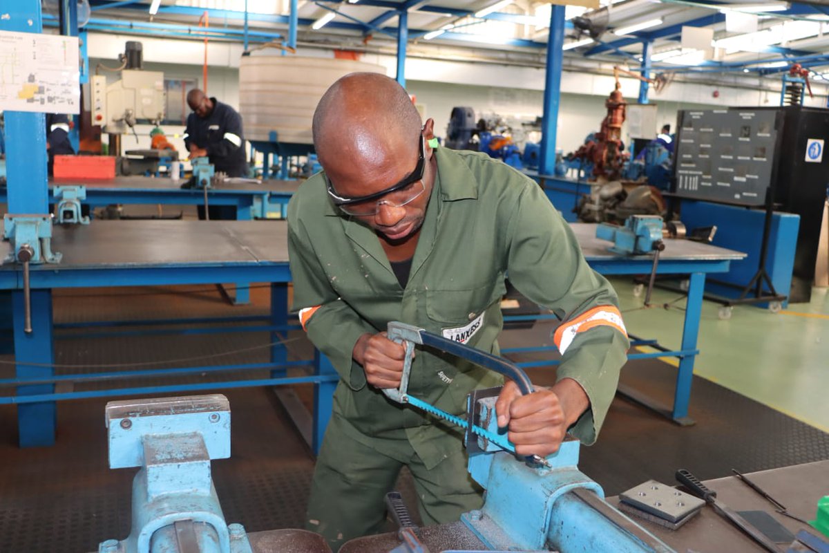 DBE_SA's tweet image. Safety first! Observing all safety precautions for all equipment is one of the top rules in any workshop.
#ThreeStreamModel