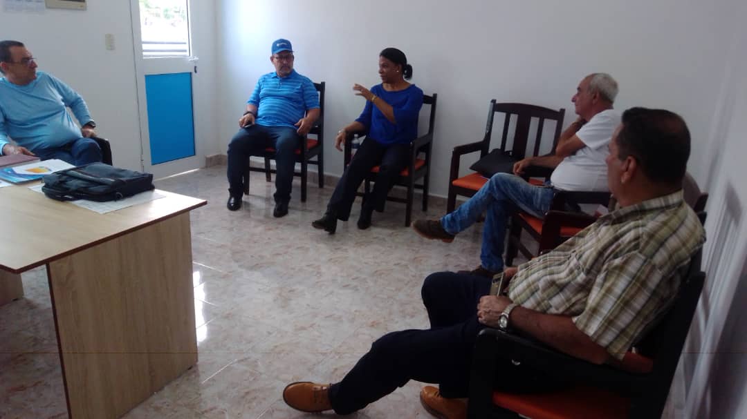 AntonioRdguezR's tweet photo. Visitamos, la Empresa Filial #Panelec(aprobada recientemente, cómo Mipyme Estatal), en la Provincia SSpíritud, se ejecutan acciones, para mejorar las condiciones de trabajo y fabrican pizarras eléctricas, para varias Estaciones de Bombeo, en todo el pais #CubaVive #INRHCuba https://t.co/bsZgsuhHi5