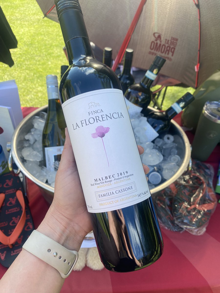 It’s a beautiful day <a href="/GolfLacombe/">Lacombe Golf & Country Club</a> supporting the <a href="/GordBamfordFdn/">Gord Bamford Fdn</a> <a href="/gordbamford/">Gord Bamford</a>! We’re on Hole 12 repping some incredible promotional items from <a href="/promoyeg/">The Promo Addict</a> and pouring some amazing wines from <a href="/winecruinc/">Wine Cru Inc</a> Good luck golfers!