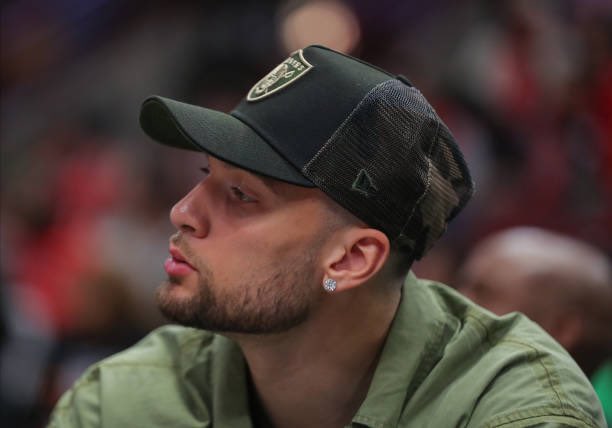 TheDunkCentral's tweet photo. The Chicago Bulls have floated 15 different trade proposals centered around Zach LaVine to the Sacramento Kings, Orlando Magic, and Philadelphia 76ers 😳, per @KCJHoop 

“Zach LaVine’s future isn’t the only trade scenario that has been discussed, even if sources said Karnišovas has floated as many as 15 proposals centered on the two-time All-Star guard to various teams including the Sacramento Kings, Orlando Magic and Philadelphia 76ers.” 

(Via https://t.co/xnTGUC7SVL)