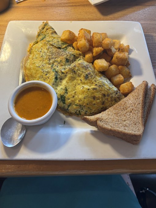 bouta dig in😋😋 https://t.co/IIsJqyXKkE