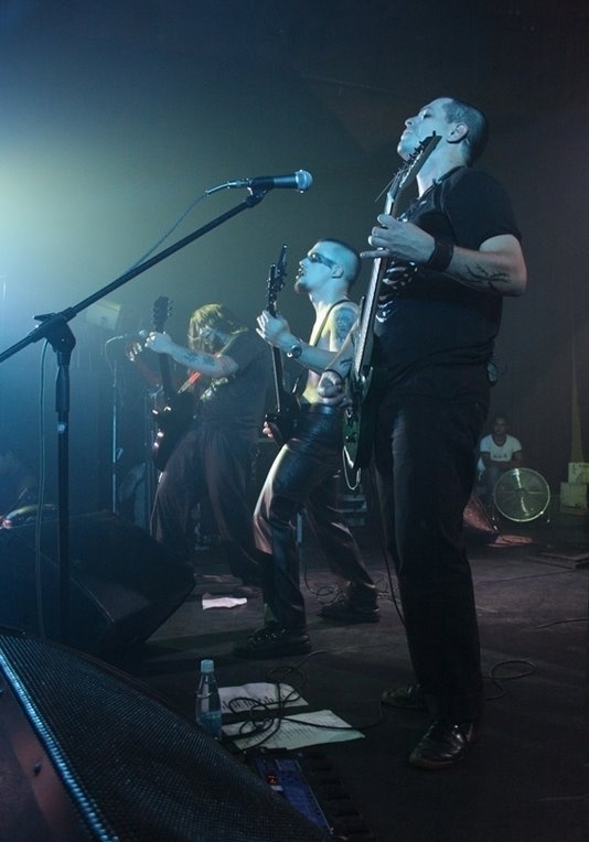 sabaoth_py's tweet image. Les Illuminations live!
Sala teatro García Lorca, Asunción - Paraguay.
Tbt, 5 Julio 2008.
#tbt #sabaoth #blackmetal #lesilluninations #metalpy