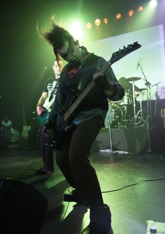 sabaoth_py's tweet image. Les Illuminations live!
Sala teatro García Lorca, Asunción - Paraguay.
Tbt, 5 Julio 2008.
#tbt #sabaoth #blackmetal #lesilluninations #metalpy