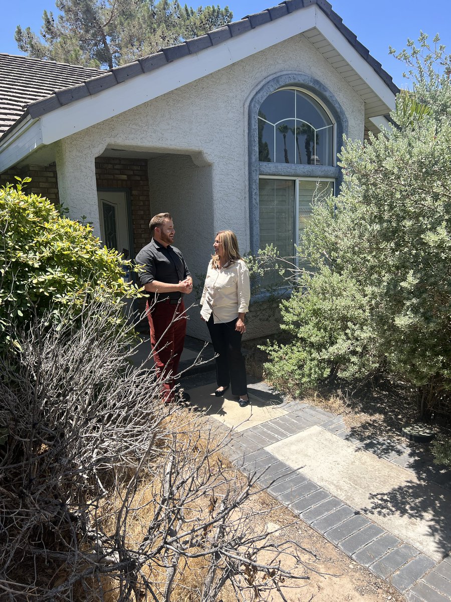 VictoriaDseaman's tweet image. Tune in to @8NewsNow this afternoon. I will be addressing issues with abandoned properties with staff in the upcoming weeks. #community #codeenforcement #protectingneighborhoods