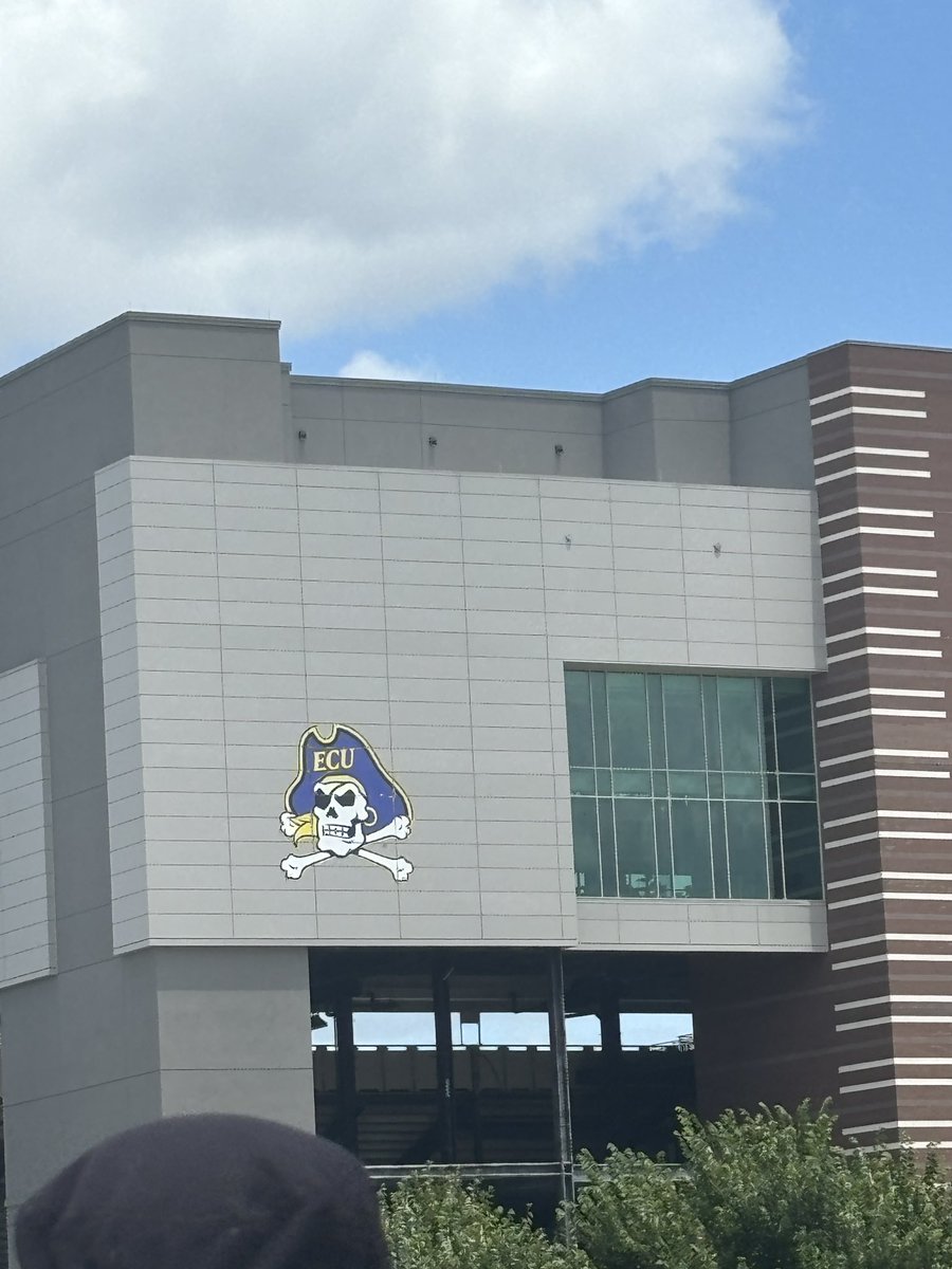 Jaylan Mckenzie (@dior_jayy2) on Twitter photo had a great time at ecu yesterday learned a lot of new things for this upcoming season #seniorszn <a href="/KempsvilleFB/">Kempsville Chiefs Football</a> <a href="/Coach__Roy_Tesh/">Roy Tesh</a> <a href="/RicoZackery/">Coach Zackery</a> <a href="/coachdarrylveal/">Coach Darryl Veal</a> <a href="/DCherry55/">Daryl Cherry</a> <a href="/CozWon/">COACH CHRIS CURRIE</a> had a great time at ecu yesterday learned a lot of new things for this upcoming season #seniorszn <a href="/KempsvilleFB/">Kempsville Chiefs Football</a> <a href="/Coach__Roy_Tesh/">Roy Tesh</a> <a href="/RicoZackery/">Coach Zackery</a> <a href="/coachdarrylveal/">Coach Darryl Veal</a> <a href="/DCherry55/">Daryl Cherry</a> <a href="/CozWon/">COACH CHRIS CURRIE</a>