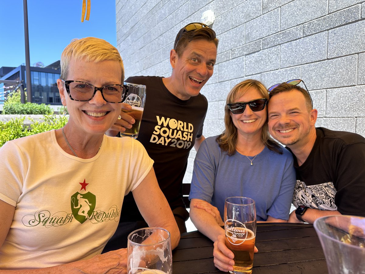 Pre-game pints at the <a href="/BellevueBrewing/">Bellevue Brewing Company</a> for the @PSAWorldTour #WorldFINALS #SquashRepublic