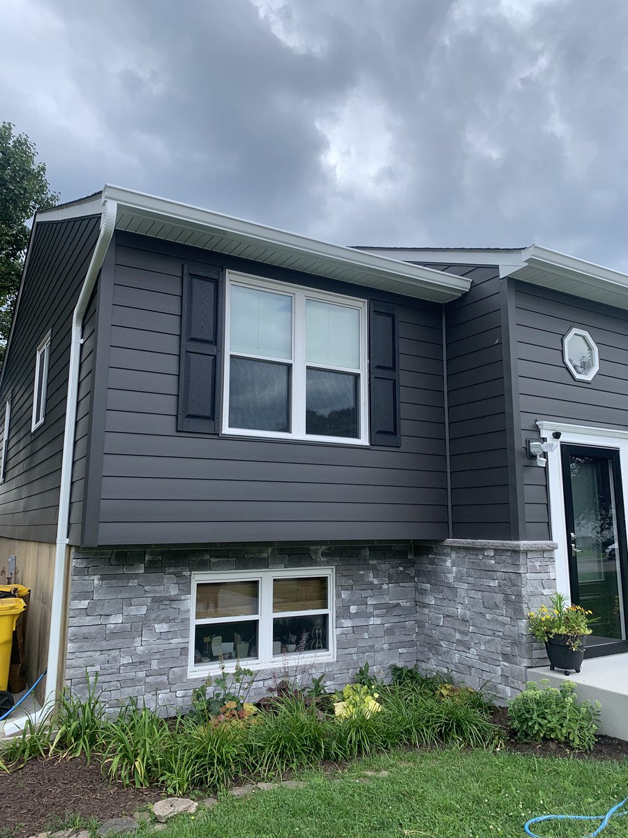 _ClassicRemodel's tweet photo. I don’t know if I should keep posting on X but here you go… 

New siding project in Glen Burnie completed using:
Alside Ascend (Cast Iron) Siding 
Certainteed StoneFacade SnowFall
Provia 440 Door and 397 Storm Door

#siding #sidingcontractor #door #doors #doorinstallation https://t.co/YvhEspMi7I
