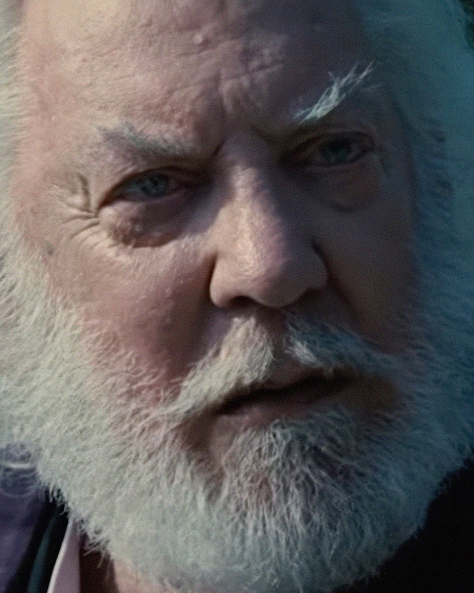 RegalMovies's tweet photo. Seven decades, over 200 films, and a legacy that won't be forgotten.

A thread dedicated to the man who was bigger than the silver screens he performed on - thank you, Donald Sutherland 🧡

The Hunger Games (2012) https://t.co/gOhu2ou3FO