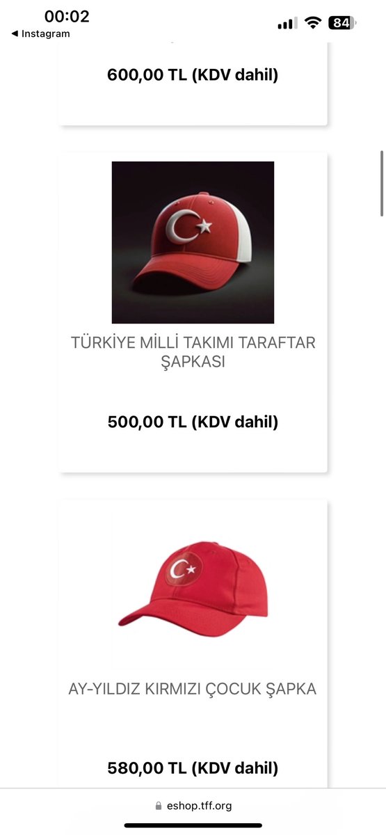 MertCemCanpolat's tweet photo. İlk resim tff shop ikinci resim Trendyol https://t.co/qMtuyGk1Y1