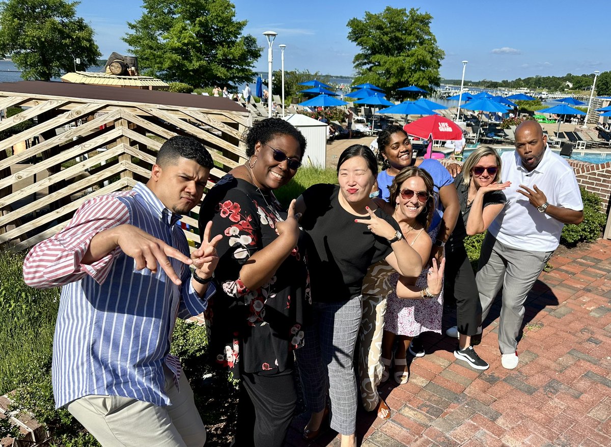 Thomas4Leaders's tweet image. Find the people

And build a team committed to a shared vision! 🐾❤️

This is US! 
#SevenStrong 
#CougarPride 

@MCAAPMD 
@QOHS_SBASantos @QOAP_KJ @QOHS_AP @QOHSAP_EB @AshAshman_AP @yarborop2