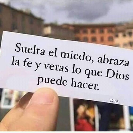 En estos tiempos de incertidumbre y división, es esencial recordar el mandamiento más grande de todos: el amor. Dios nos llama a amarlo a Él con todo nuestro ser y a extender ese amor a los demás, sin importar las diferencias.