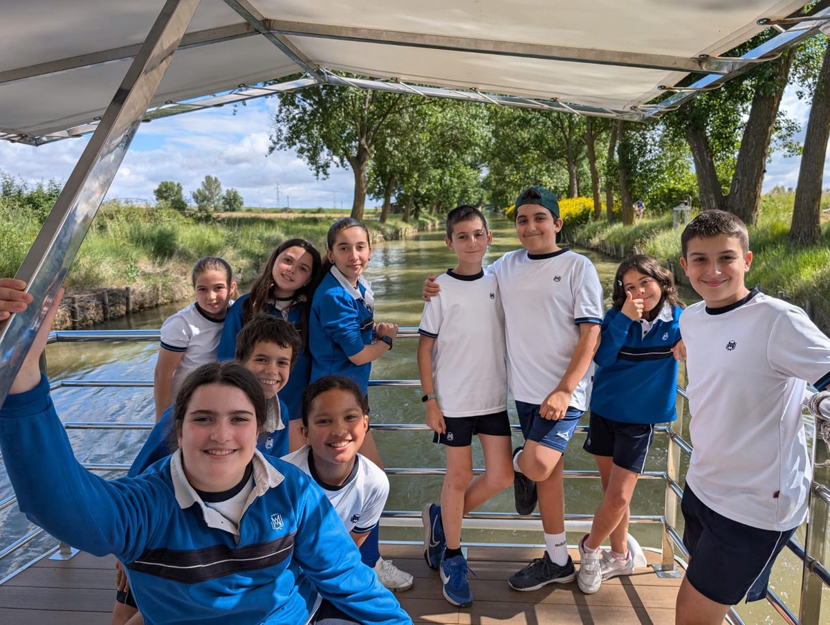 ciamariava's tweet image. Los alumnos de 6° han disfrutado del crucero ambiental por los Arribes del Duero. Naturaleza en estado puro, compartiendo y llevándose un recuerdo inolvidable de su última excursión de la etapa de educación primaria. 🌿🚢 #ArribesDelDuero #ExcursiónEscolar #Naturaleza
