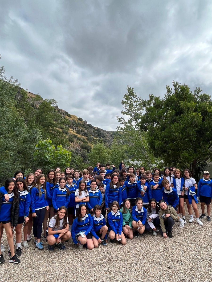 ciamariava's tweet image. Los alumnos de 6° han disfrutado del crucero ambiental por los Arribes del Duero. Naturaleza en estado puro, compartiendo y llevándose un recuerdo inolvidable de su última excursión de la etapa de educación primaria. 🌿🚢 #ArribesDelDuero #ExcursiónEscolar #Naturaleza