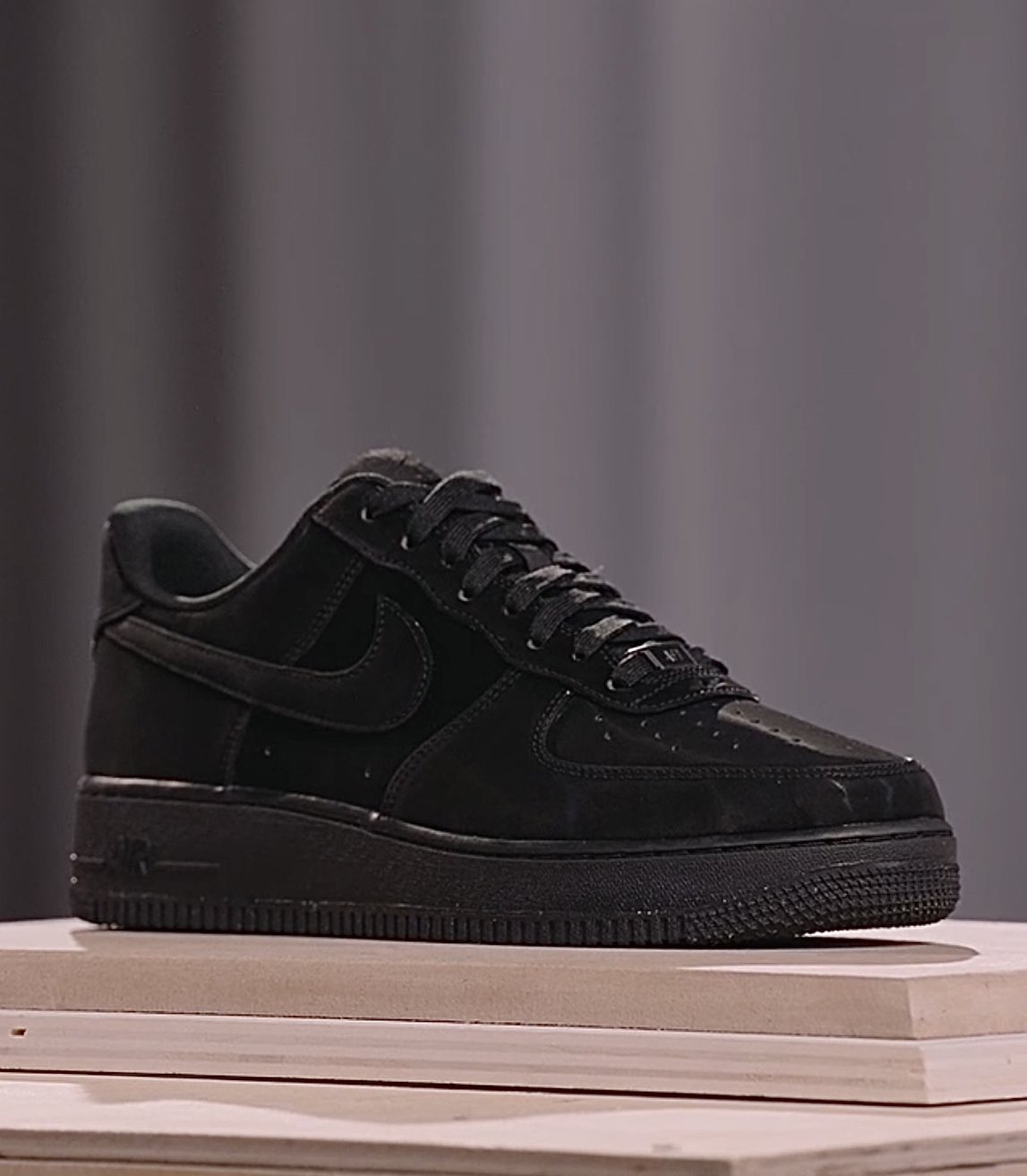Af1 with black swoosh online
