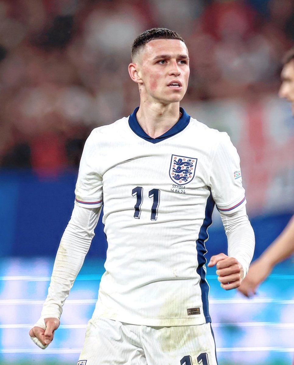 mcfc_lads's tweet photo. 🗣️ Rio Ferdinand on Phil Foden in the middle: 

“If you don’t realise now, Mr Southgate, this is where he should be playing.” https://t.co/6yVXN2C5QG