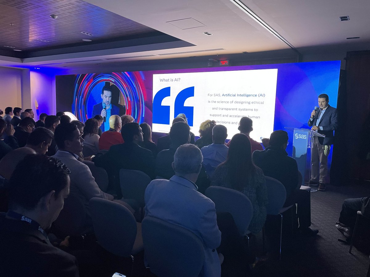 TintaTIC's tweet image. Hoy en evento de SAS se habla de IA y analítica pensando en tres beneficios para las empresas: productividad, rendimiento y fiabilidad. #HelloDataColombIA #JuntosenSASColombIA @Sas_Colombia #InteligenciaArtificial