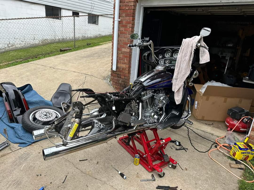 taylorbilt's tweet image. Before, during &amp;amp; after.... Not bad for an 04 EG cvo