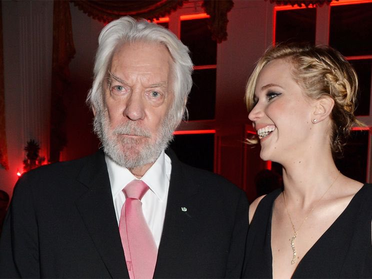 El actor Donald Sutherland, con el cual Jennifer Lawrence trabajó en Los Juegos del Hambre, ha fallecido hoy.
