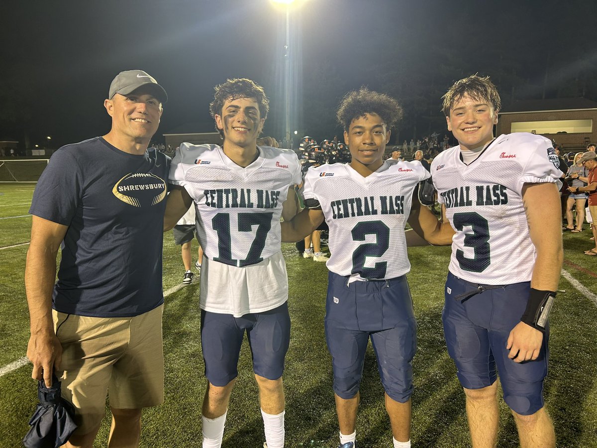A great night at the annual <a href="/JRMCMA/">Joseph R. Mewhiney Chapter</a> All-Star game. Congrats to our guys who represented Shrewsbury Football extremely well. 
<a href="/FPittorino/">Felix Pittorino</a> 
<a href="/JosiahSpiegel/">Josiah Spiegel</a> 
<a href="/caseygingras_/">Casey Gingras</a> 
We will miss you guys ! 
Nice job by <a href="/ColonialsAD/">Shrewsbury Athletics</a> organizing the game.