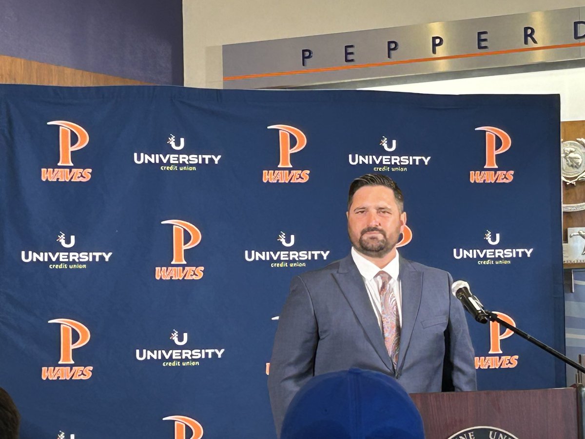 JamesJackson_VW's tweet image. Congrats to the new @PeppBaseball coach @tylerlatorre!   Welcome to Malibu and #wavesup.