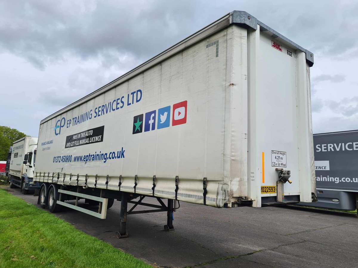stephen_mcivor's tweet photo. Very clean 2012 SDC ,36ft twin axle c/sider , bpw drums , mot to Jan 25 . Contact Stephen SMC trailers 07725544441 https://t.co/PnGJeUUVUg