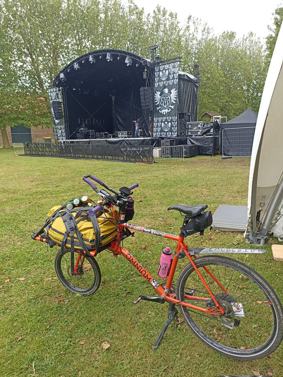 Et voilà le cargo à Bourlon dans Pas de Calais 👌