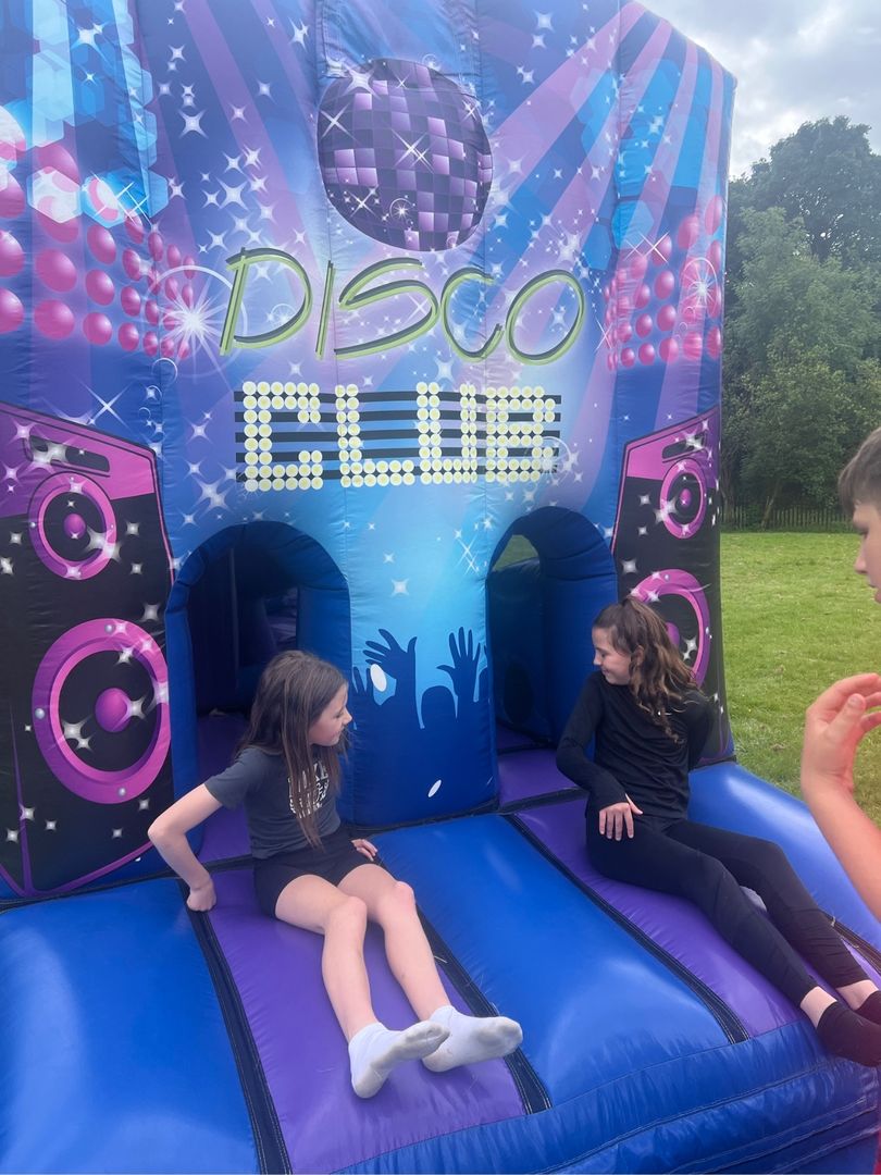 Fantastic Fun Day on Tuesday! Lots of inflatables, games, fun and a visit from the ice cream van. 😀😎🍦#successful #positive #active #respectful #kind #funday