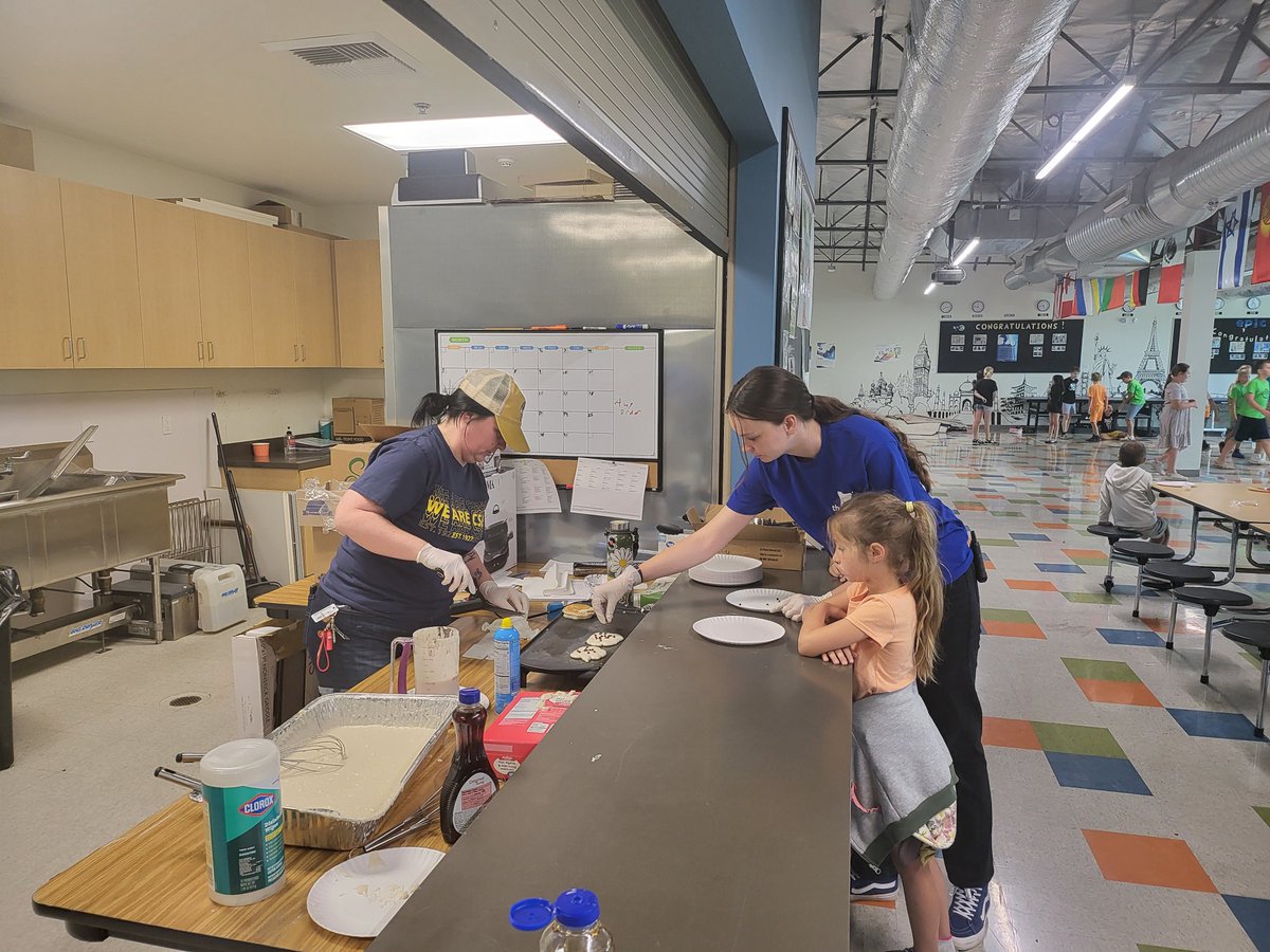 GCC_Charters's tweet image. Summer school is in session at EPIC! ☀📚

From keeping up with academics, arts and crafts, active games, and field trips, there is never a dull moment for these students! 🏖

#GCC_Charters #GCCLevelUp #ElevateOurImpact