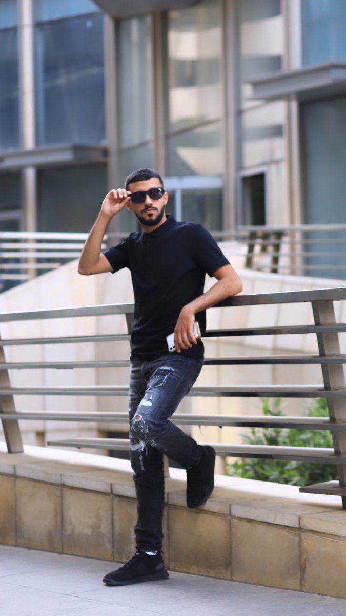 ما يذّوق العِز خمام الوسايد 
والرجل ما ينفعه كثر التمني …
#بلفارد_العبدلي_عمان🇯🇴