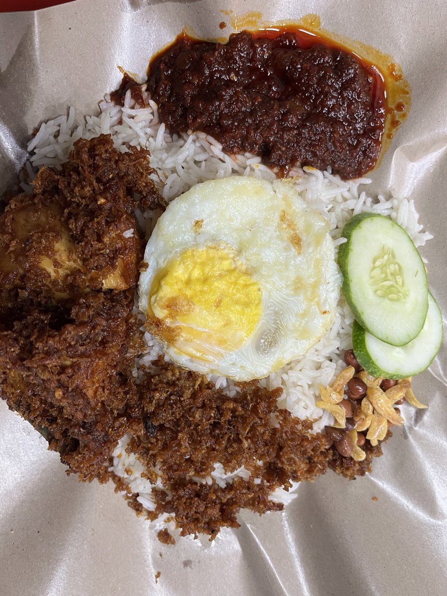 p1nklemon8's tweet photo. TERUS PERGI TANPA RAGU LAGI ❤️‍🔥 !!! Dah la murah, banyak , sedap!!!!!!!!!!!! https://t.co/lkgupleiTn