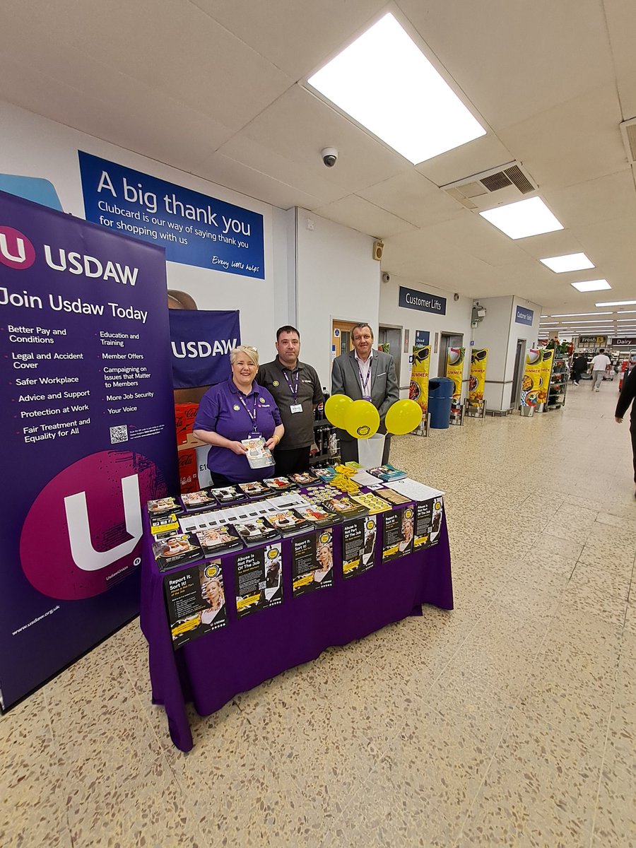 Renburlin09's tweet photo. Great engagement &amp; interest at our  Freedom From Fear Campaign at Tesco Metro at Portslade with AC2 Rep, @ChrisIsted #AbuseIsNotPartOfTheJob
@rabdonnelly2010 @gulljamie1 @michael34145261 @NeilButcha29780 @DaveMccrossen @PaddyLillisGS @DanielAdams79 @UsdawUnion @UsdawSouthern https://t.co/DCD1TGFmM6