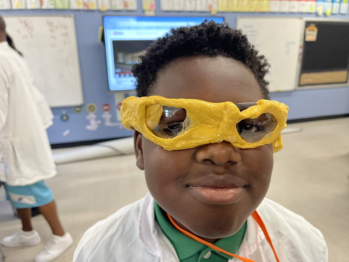 iva_ivjackson's tweet photo. Introducing the newest 21st Century slime scientist! Thanks @Slimelab for a slimetastic experience! @Killian_STEAM  @@RichlandTwo @franklinscsu @marlena_council @MEvans_KES https://t.co/5vV3WDDrhm