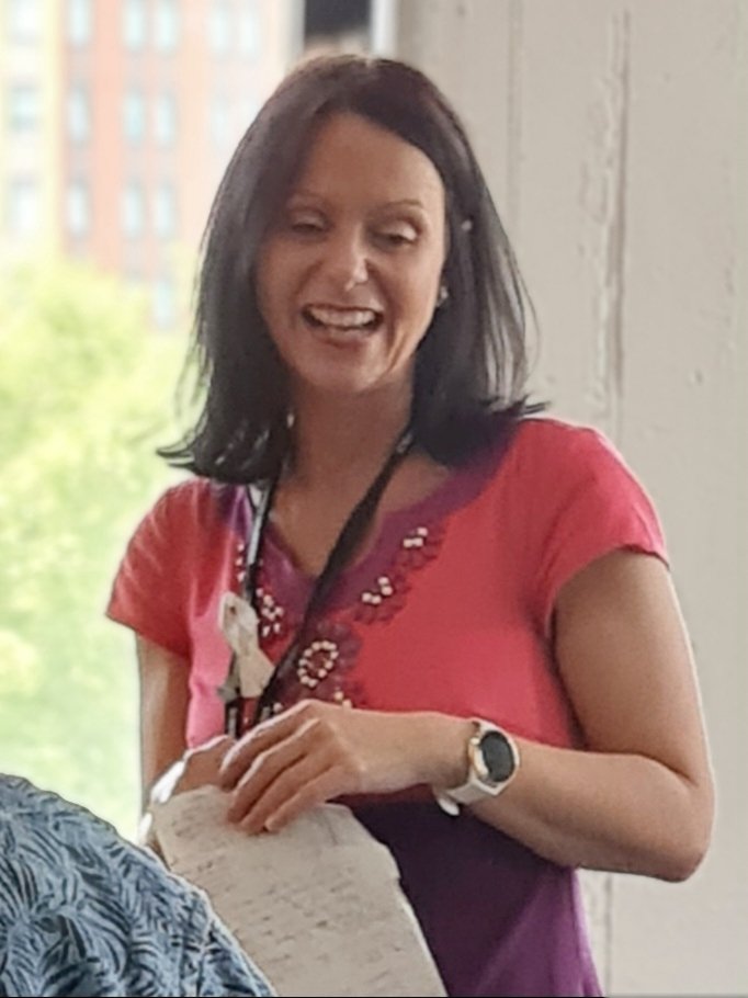 thevoltmeter's tweet image. A day of mixed emotions as Stockport wished farewell and good luck to the brilliant Caroline Simpson @SMBC_chiefexec as she moves on to her exciting new role as CEO at GMCA @greatermcr. We'll really miss your energy, compassion and dedication but wish you all the very best.