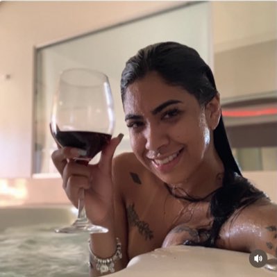 gabsss_v's tweet photo. #NovaFotoDePerfil https://t.co/23cnTO5HtH