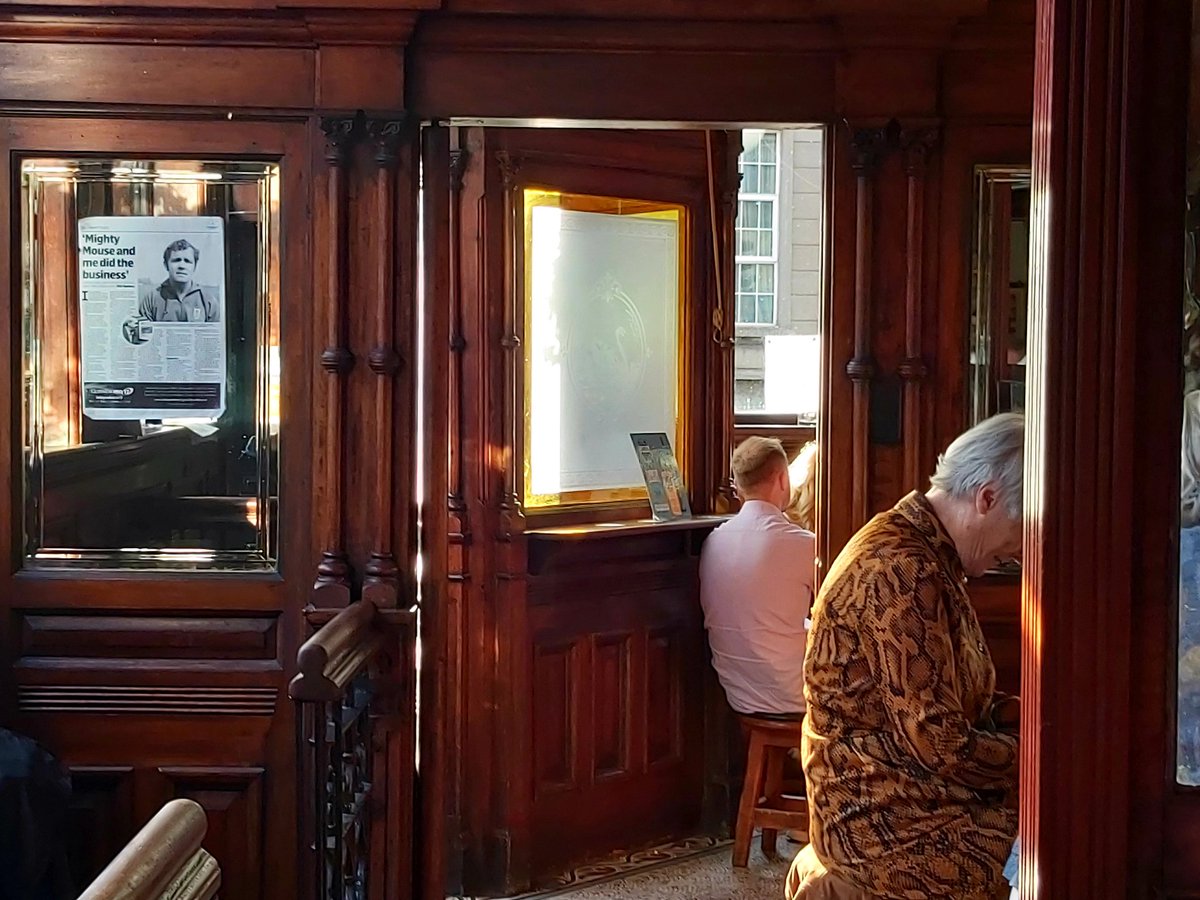 dublin_damo's tweet image. OK, so my selection of the most beautiful-looking pubs in Dublin, no surprises or left-field choices, I could only limit the list to 13, so will do the first 5 tonight and the rest tomorrow night:
13. The Swan, Aungier St