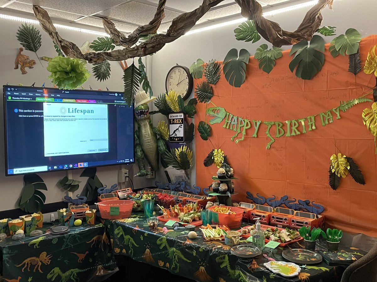 Brown Medicine Pulmonary Vascular Disease (@brownpvd) on Twitter photo Happy Birthday <a href="/rsanders621/">Rachel Sanders</a>! We’re having a roaring good time celebrating one of our star RA’s special days! ✨🦖 🎂 Happy Birthday <a href="/rsanders621/">Rachel Sanders</a>! We’re having a roaring good time celebrating one of our star RA’s special days! ✨🦖 🎂