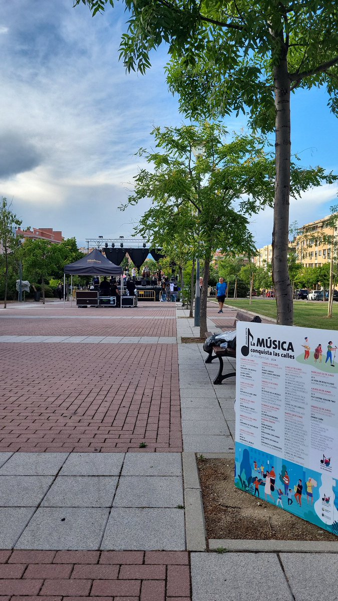 Probando probando..
¡¡¡PEDAZO DE PARTIDO MUSICAL CON La Ganga Calé !!!
Valdelasfuentes, a la altura del 7.
21.00 horas.