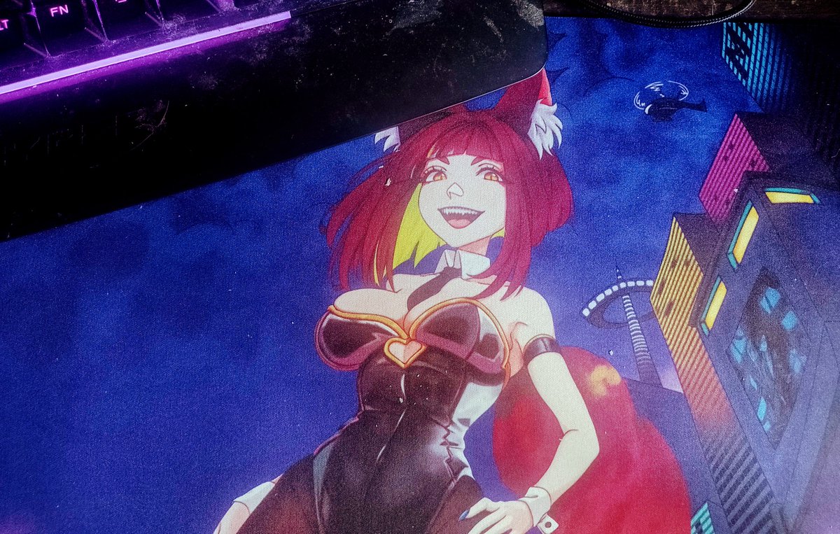 Só queria dizer que o meu mouse pad da bartender <a href="/YasmimReisOFC/">Mii Reis 🍜 eON!</a> chegou e a qualidade é incrivel! Comprem :3
