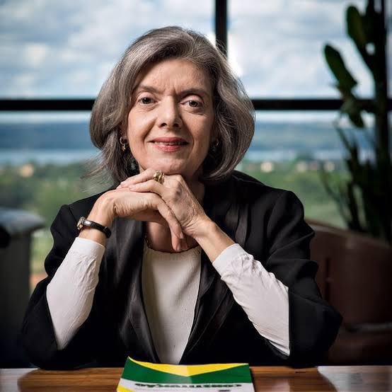 RapMais's tweet image. 🚨 Descriminalização da maconha para uso pessoal no Brasil volta para pauta do STF

O placar na Suprema Corte era de 5 votos a 3 para a legalização, fixando em 60 gramas de maconha ou 6 plantas fêmeas o critério quantitativo para caracterizar o consumo pessoal.

Cármem Lúcia deve…